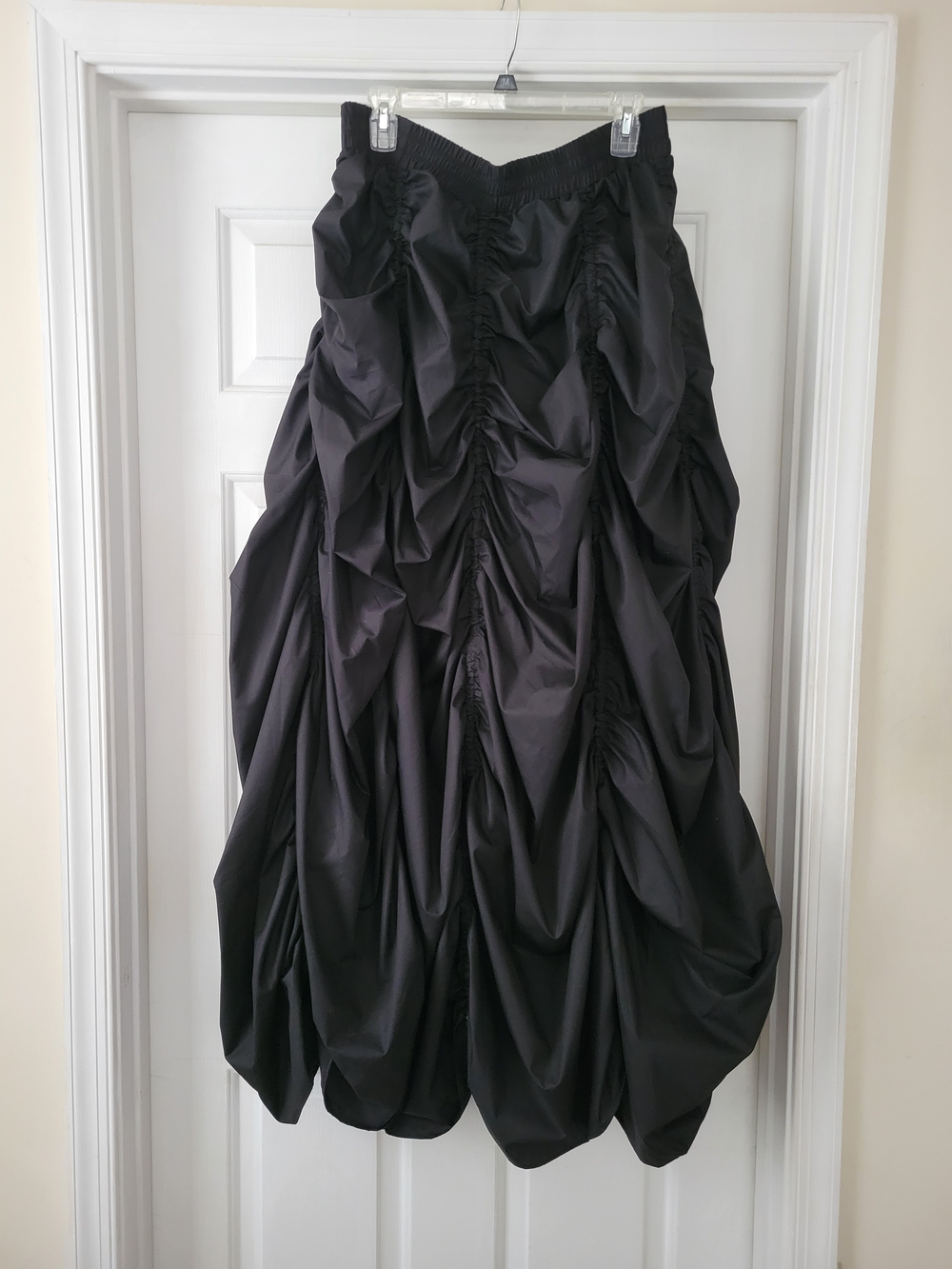 Black Ruched Balloon Maxi Skirt